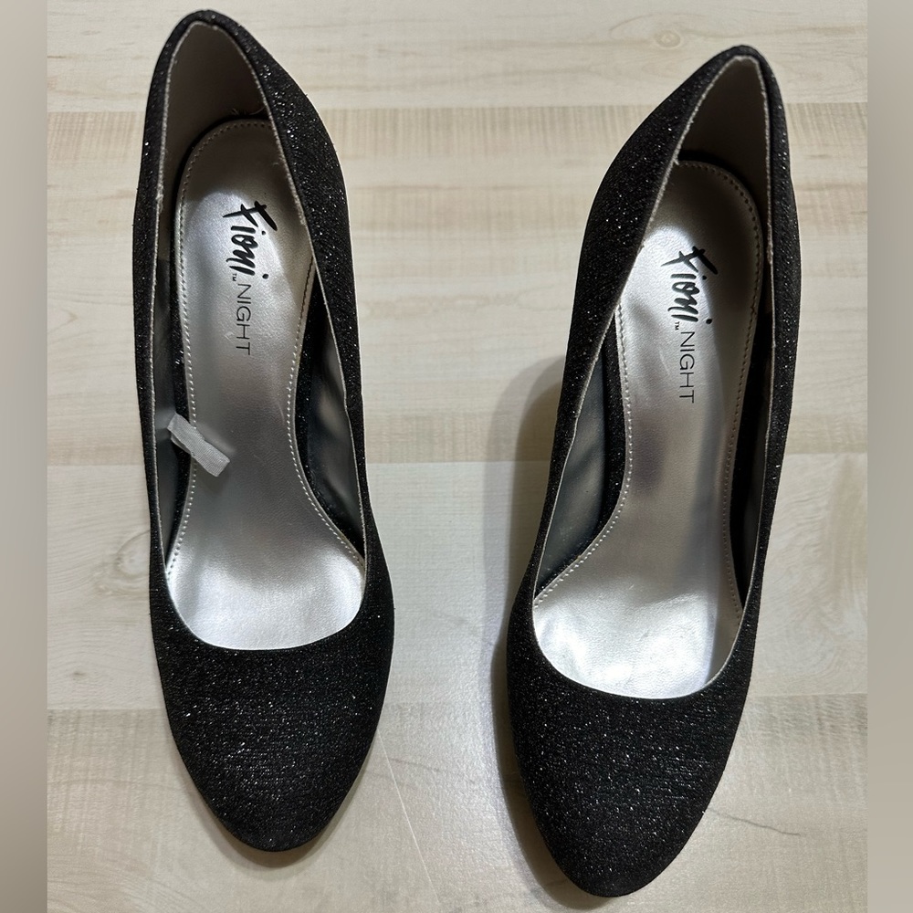 Black platform glitter pumps EUC - Worn once